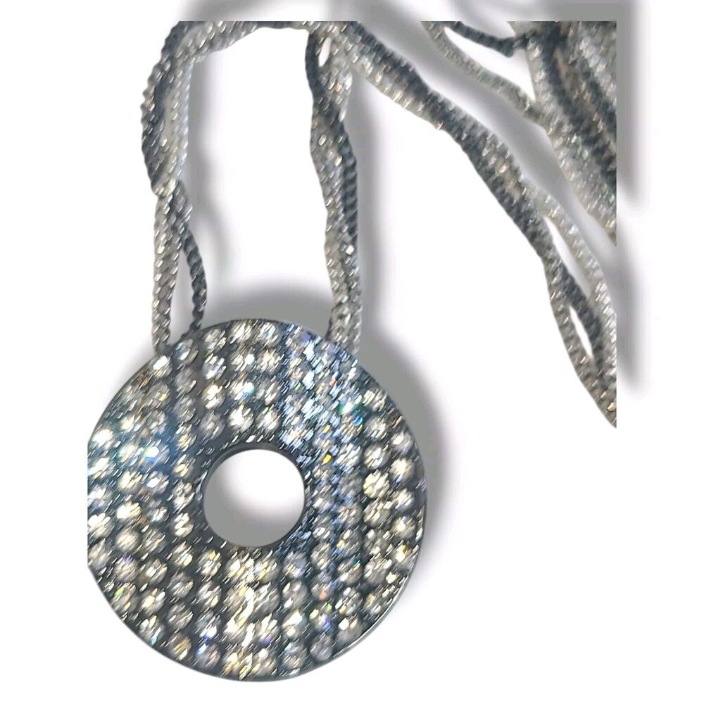 Jennifer Lopez Jlo Silvertone Rhinestone Necklace Round Pendant 26-29"‎ Chain - Picture 3 of 6